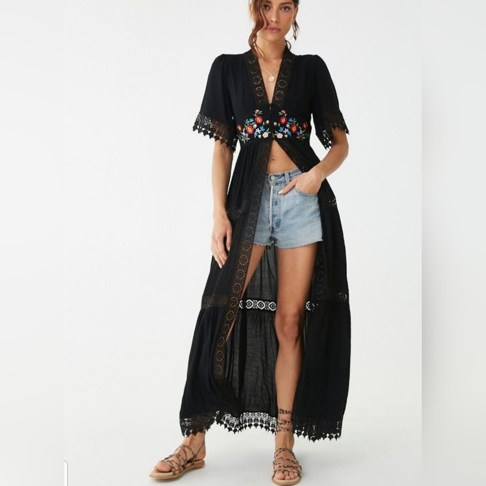 FOREVER 21 Womens Duster Jacket Black Floral Kimono Sleeve Embroidered